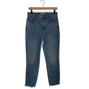 Madewell The Perfect Vintage Jean size 28 medium wash denim frayed hem classic
